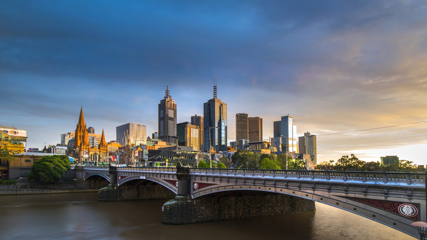 Melbourne melbourne with princess bridge and flinders street station